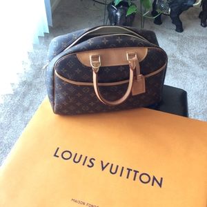 Louis Vuitton Monogram Canvas Deauville